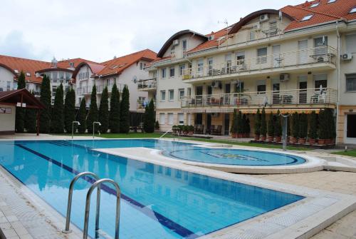 Wellness Lurkó Apartman — 4-Star Luxury Hotel in Hajduszoboszlo, Hungary