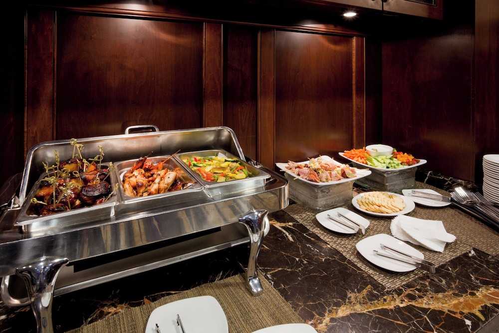 Sheraton St. Paul Woodbury Hotel - photo 26