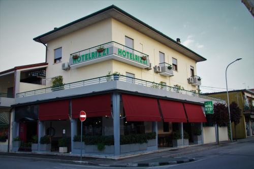 Hotel Rizzi — hotel in Monticello Conte Otto