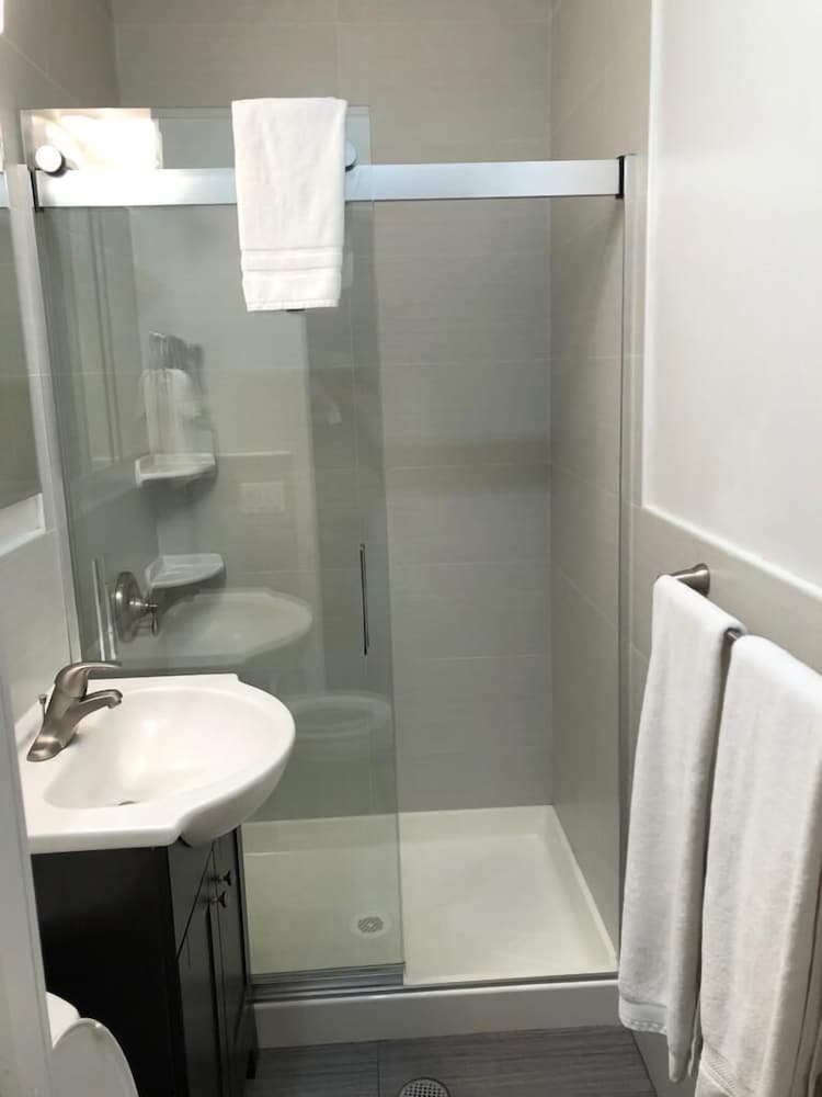 Chelsea Inn - photo 27