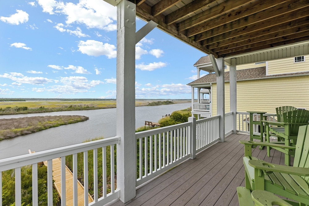 Palm Beach North in Sneads Ferry, United States