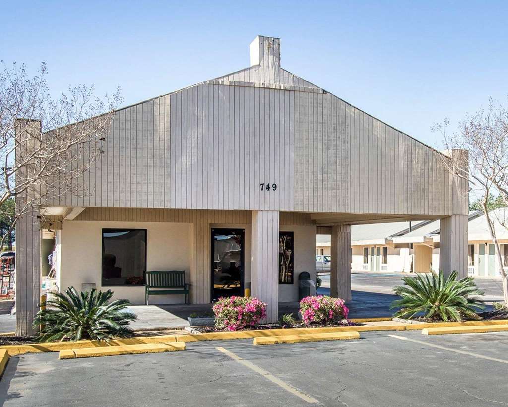 Rodeway Inn & Suites Brookhaven MS - photo 5