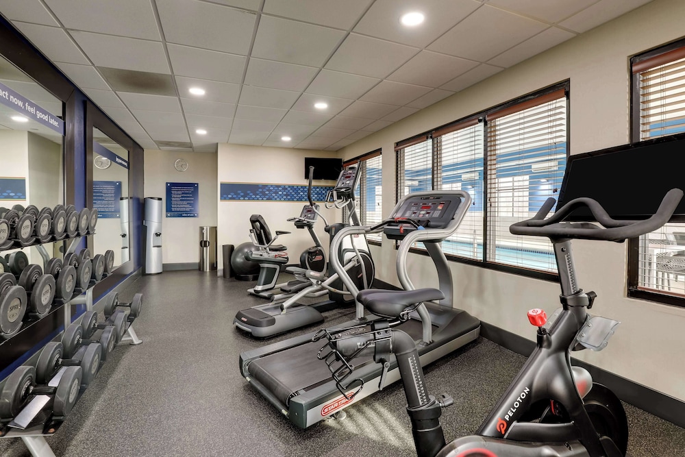 Hampton Inn & Suites St. Louis Edwardsville - photo 52