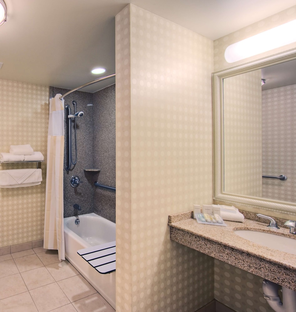 Hilton Garden Inn Laramie - photo 34