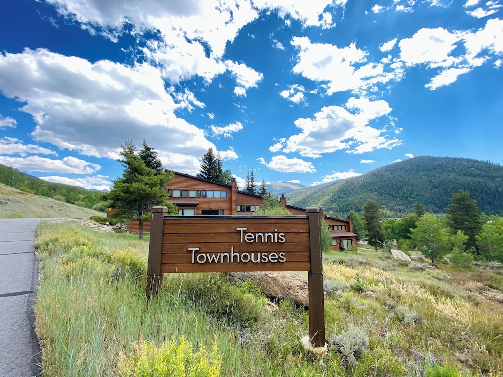 Tennis Townhomes 1326 - photo 71
