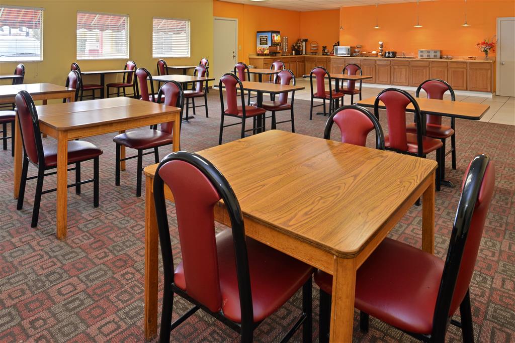 Americas Best Value Inn Tulsa at I 44 - photo 33