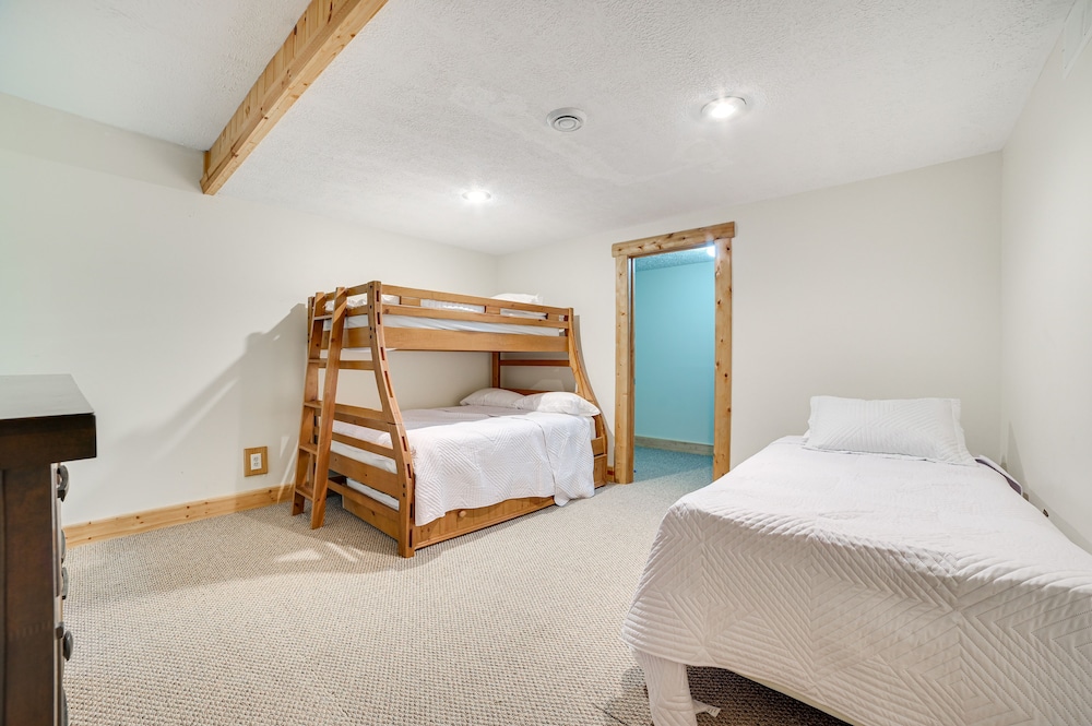 Bellaire Cabin at Shanty Creek Near Schuss Mtn - photo 2