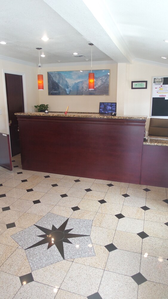 Holiday Motel Oakdale - photo 3