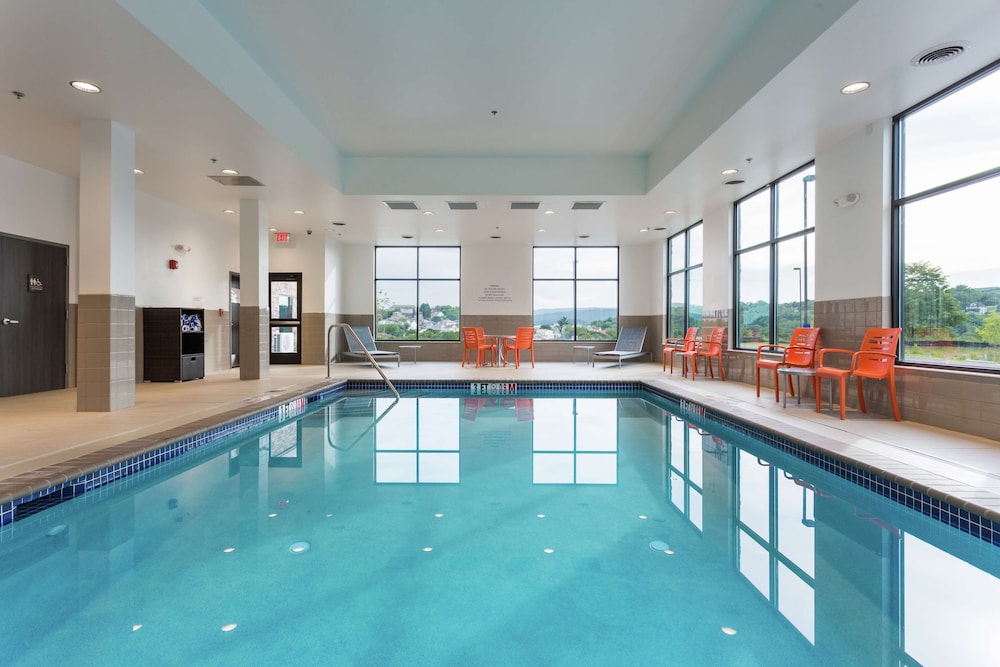 Hampton Inn Cumberland - photo 19