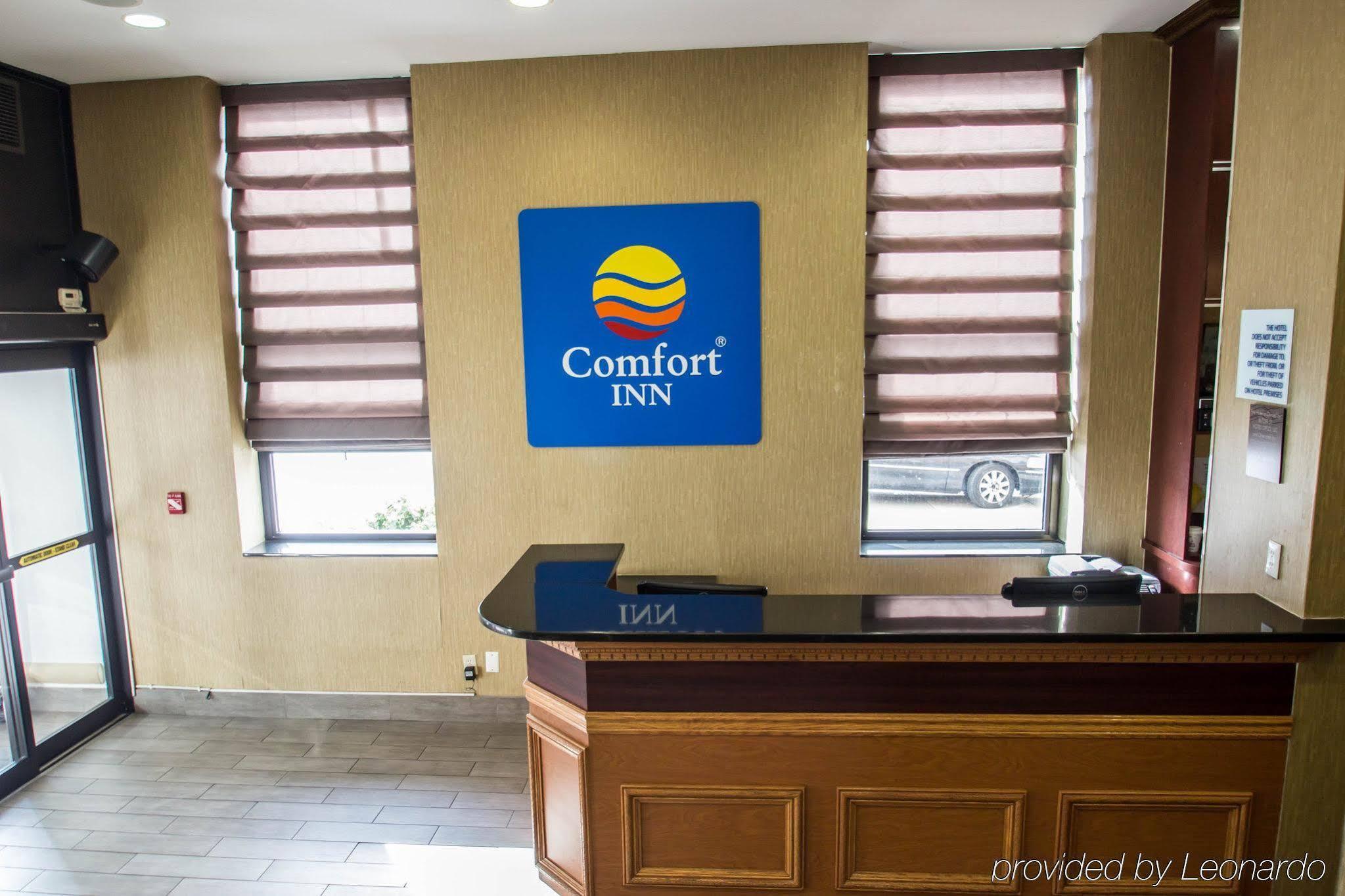 Red Lion Inn and Suites Brooklyn - photo 23