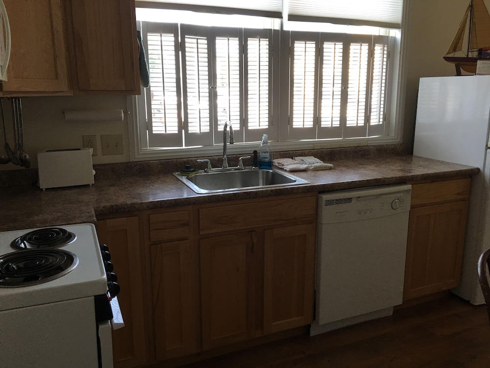 Camden Riverhouse Hotel - photo 38