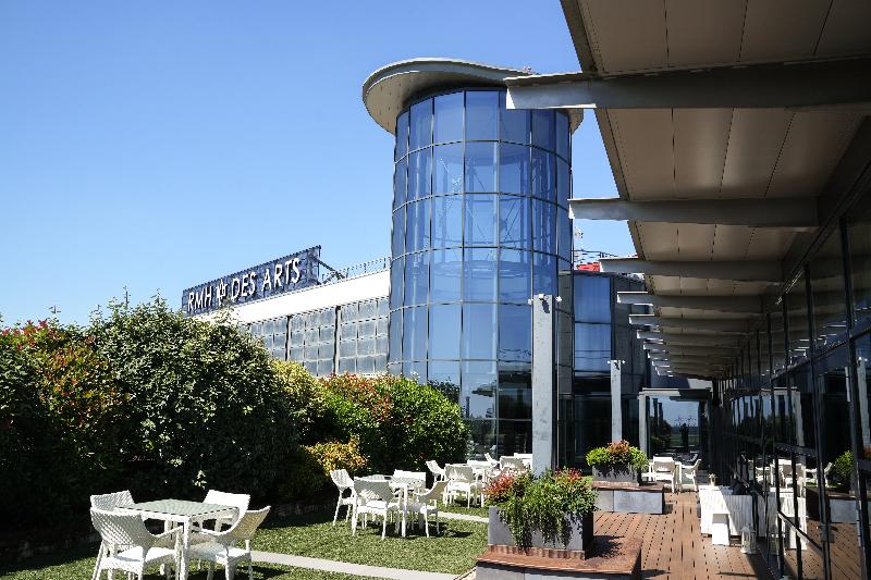 Rmh Modena Des Arts - carbon neutral hotel in Modena