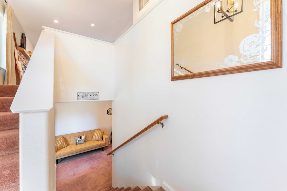 Blitzen by Avantstay Pet friendly Tahoe Retreat Near Heavenly Ski Resort - photo 23