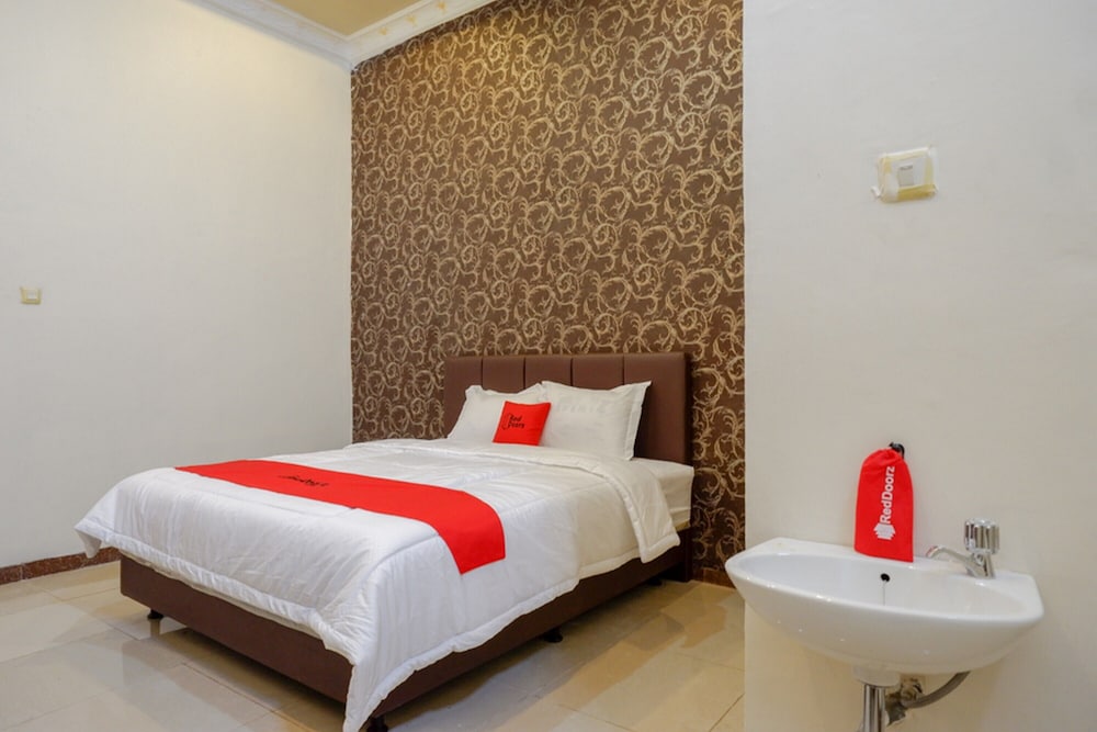 RedDoorz @ Jalan Pattimura Palu in Palu, Indonesia