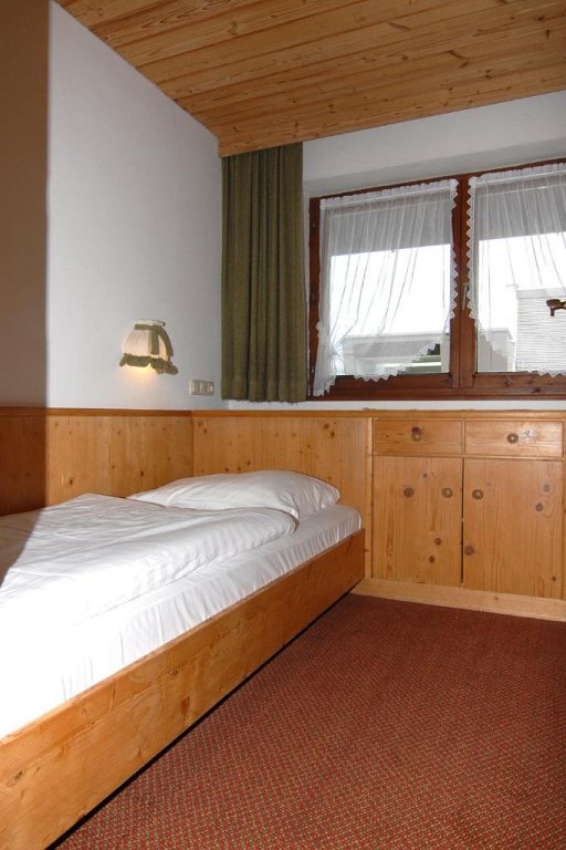 Landhaus Foidl — 4-Star Luxury Hotel in Sankt Johann In Tirol, Austria