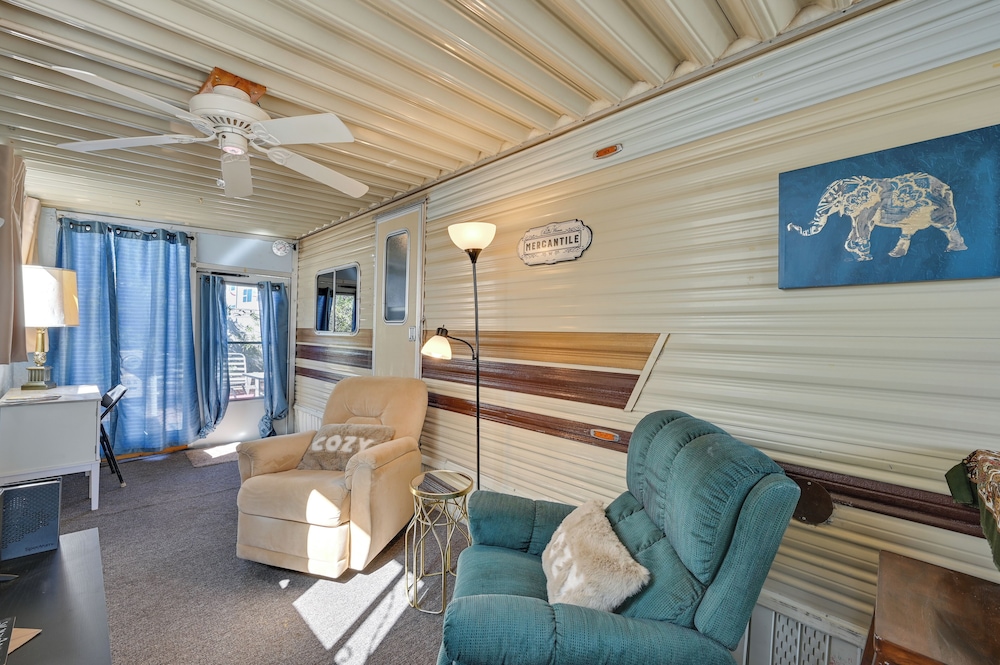 Cozy Yuma Vacation Rental w Resort Amenities - photo 7