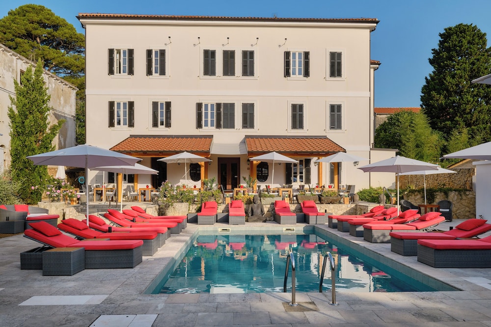Dolphin Suites — hotel in Mali Losinj