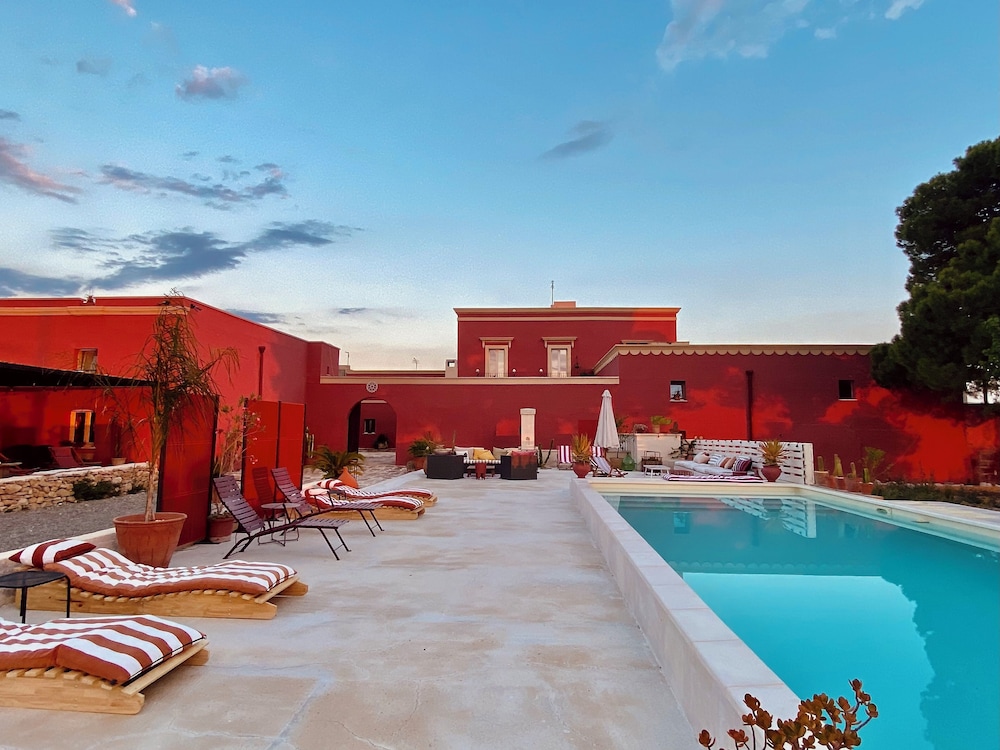 Antica Masseria le Monache - carbon neutral hotel in Grottaglie