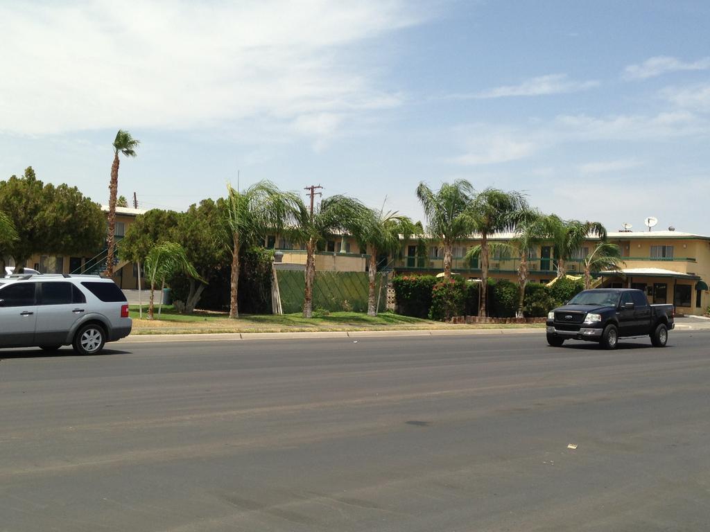Yuma 4th Ave. Travelodge - photo 2