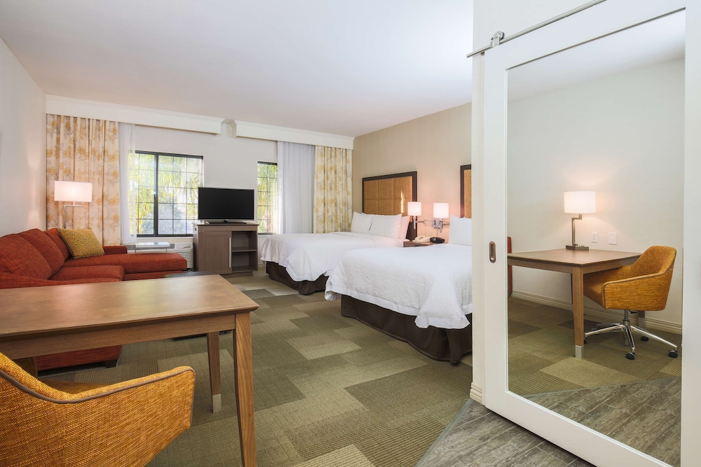 Hampton Inn And Suites Camarillo - photo 13