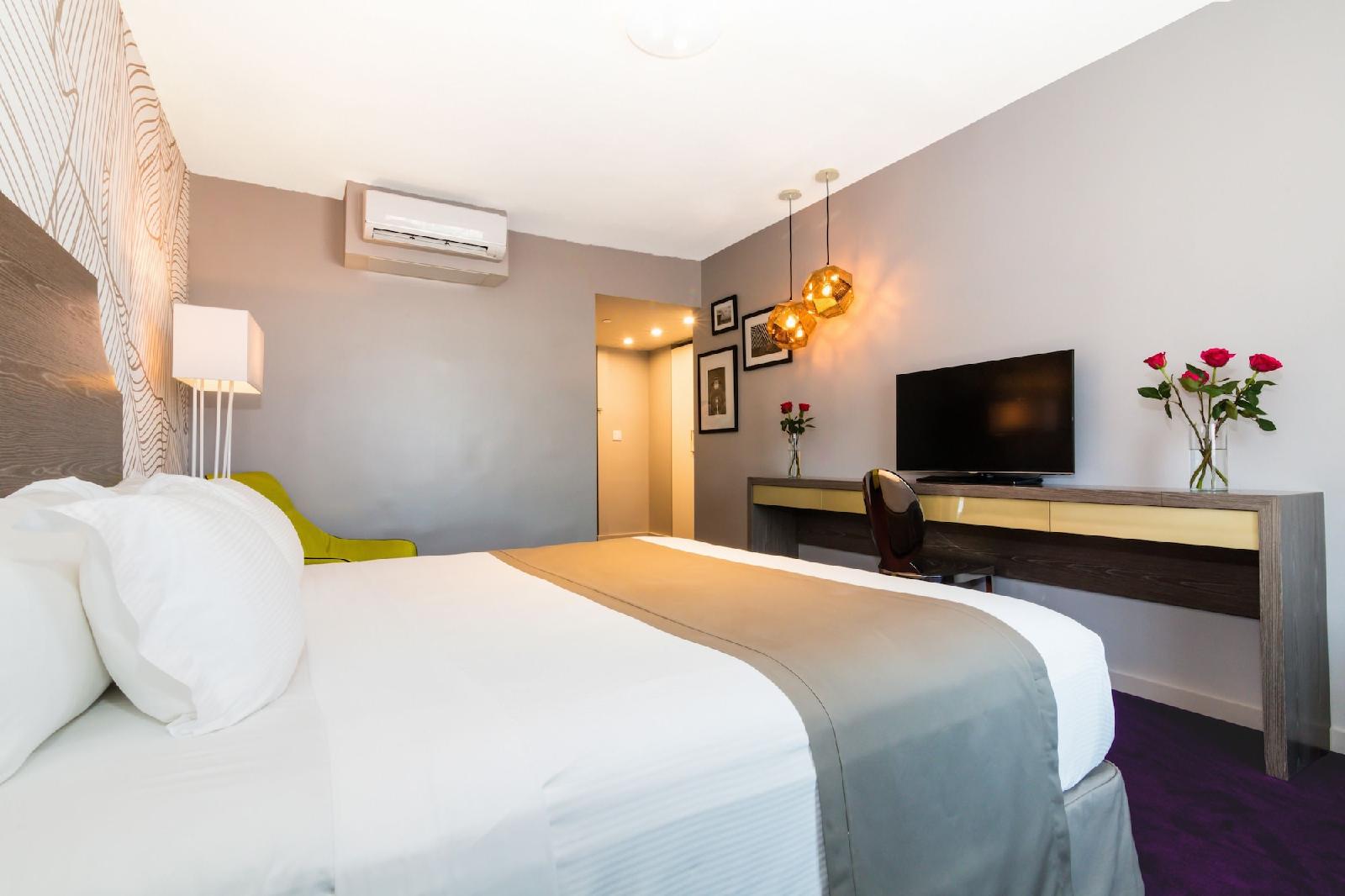 The L Hotel - photo 8