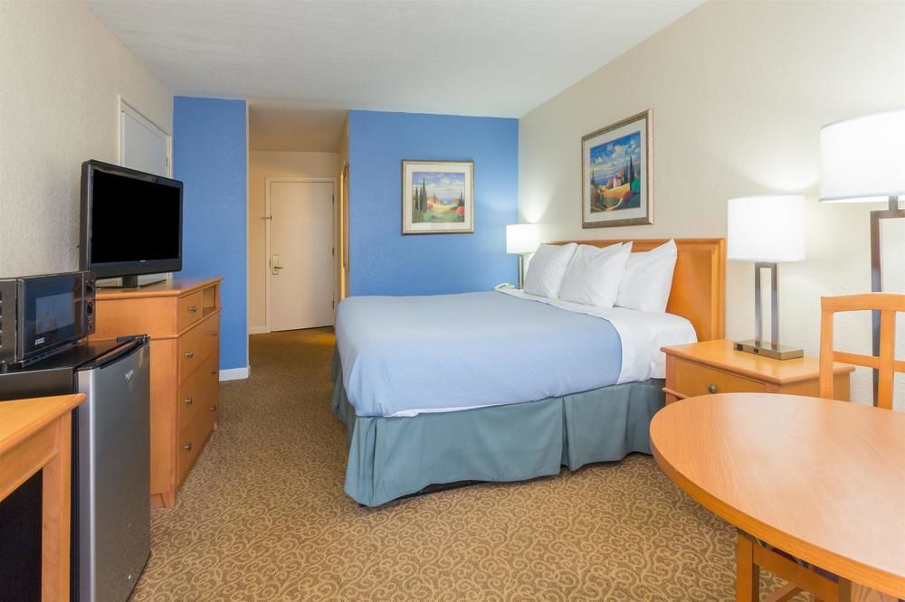 Red Roof Inn PLUS Neptune Beach Jacksonville Beach - photo 10