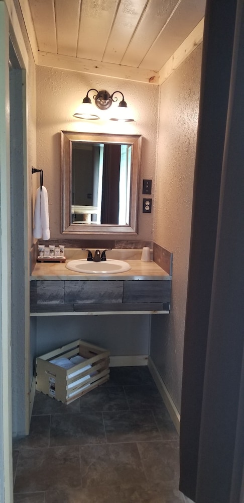 Carriage House Inn - photo 18