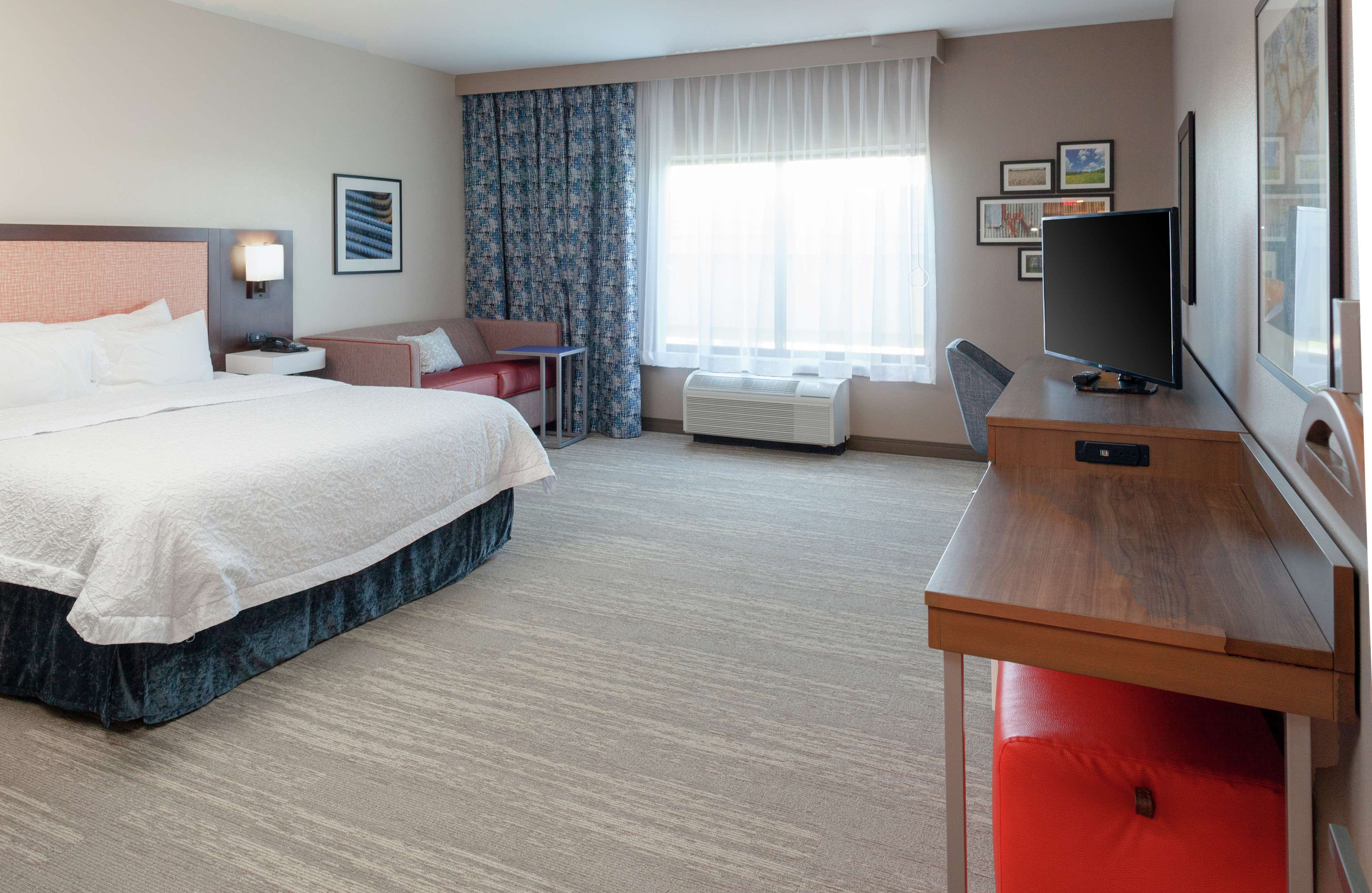 Hampton Inn & Suites Overland Park South - photo 20
