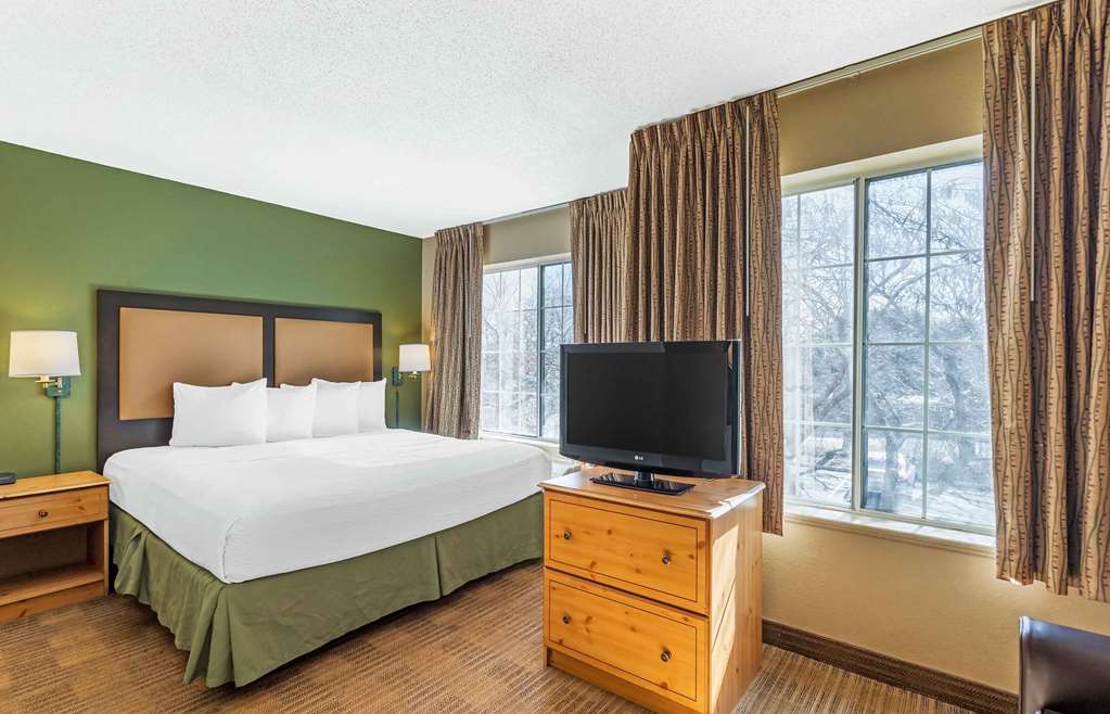 Extended Stay America Select Suites Chicago Naperville East - photo 33