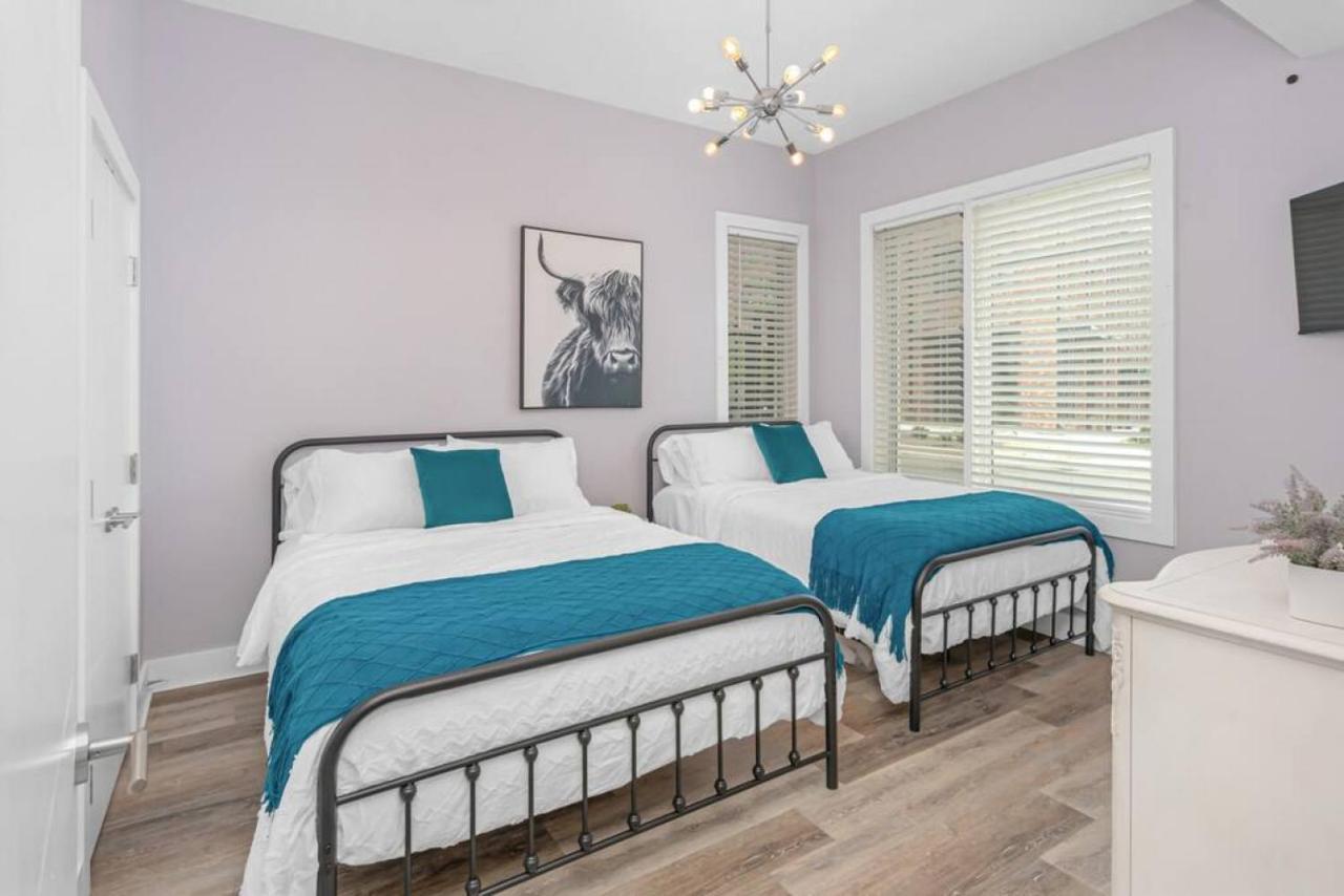 1st Floor Condo No Steps 2 miles to Downtown — 4-Star Luxury Hotel in Nashville, United States