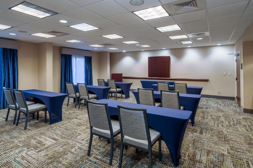 Hampton Inn Suites Opelika I85 Auburn Area - photo 35