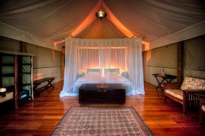 Kanana Camp — 4-Star Luxury Hotel in Nokaneng, Botswana
