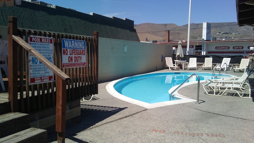Cedars Inn Lewiston - photo 20