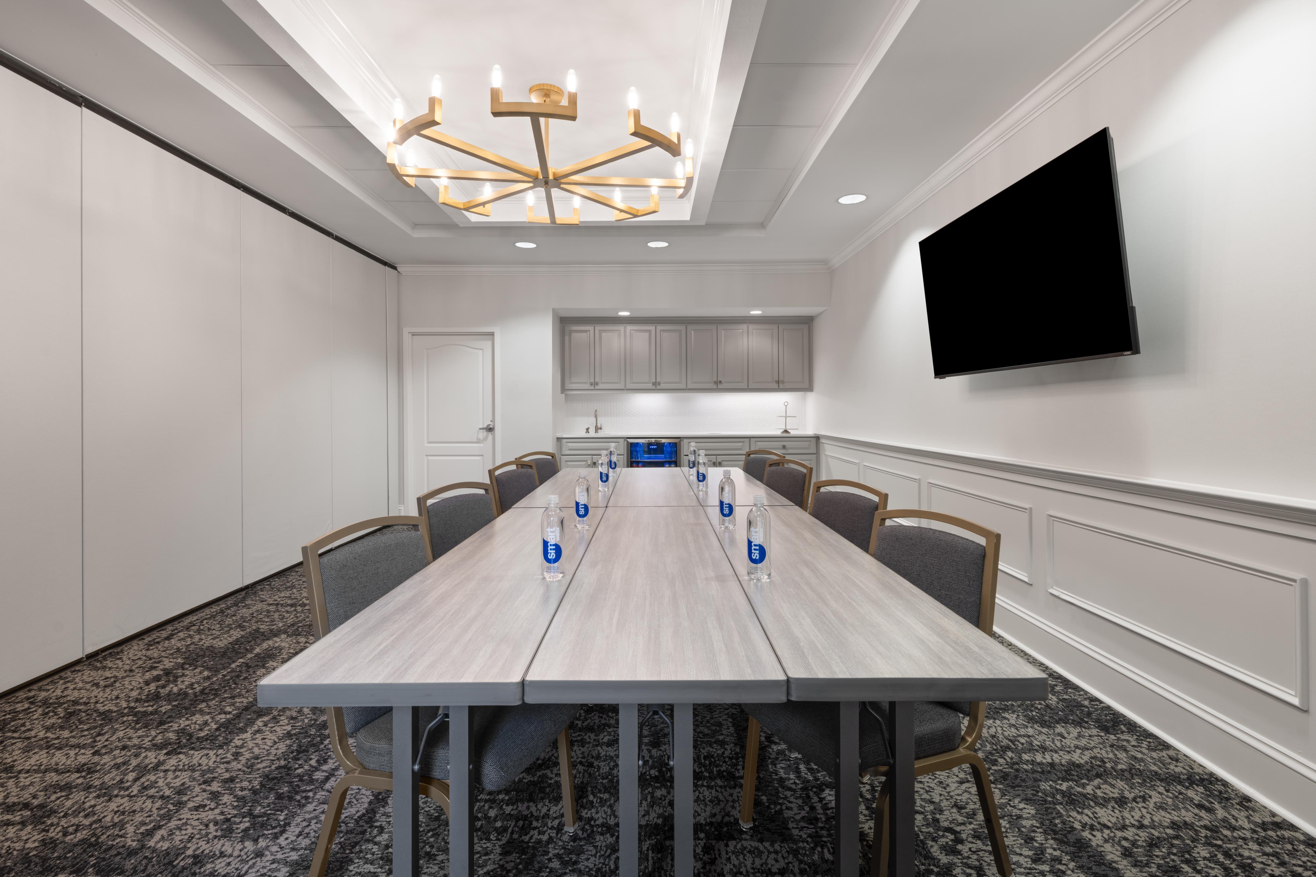 Hampton Inn & Suites Charlotte SouthPark at Phillips Place - photo 19