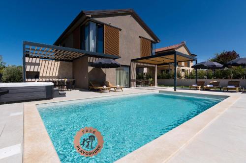 Villa Albona — 4-Star Luxury Hotel in Porec, Croatia