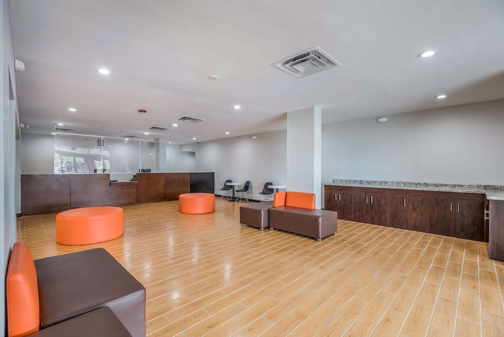 OYO Hotel Orlando Airport - photo 26