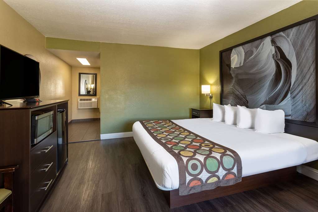 Super 8 by Wyndham Conference Center NAU Downtown - photo 22