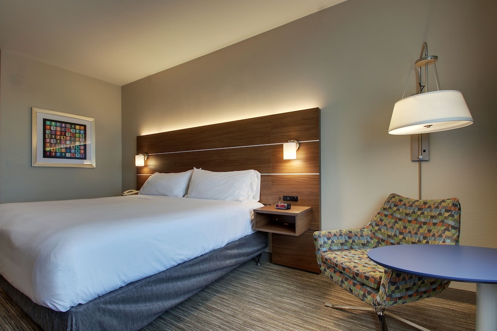 Holiday Inn Express Hotel & Suites Vernon College Area by IHG - photo 24