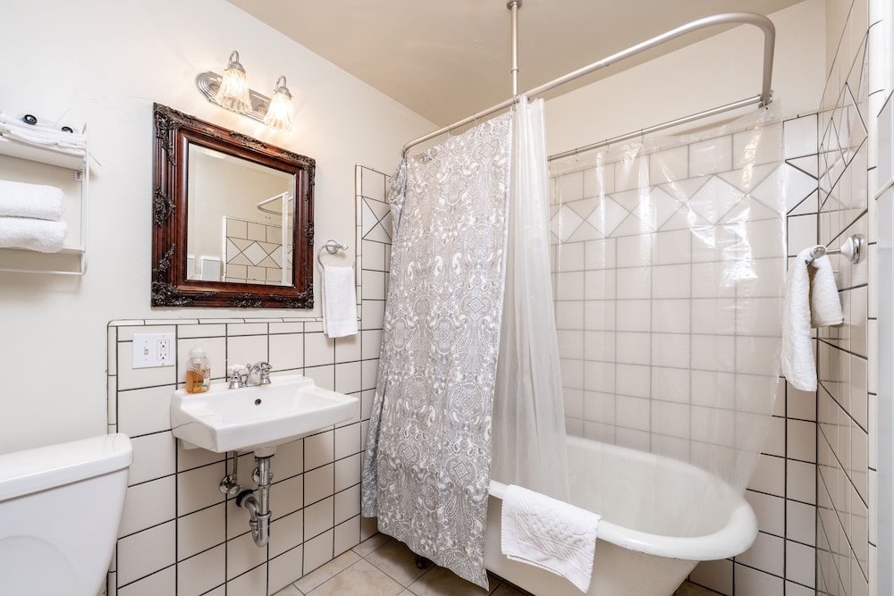 The Dutch Flat Hotel - photo 89