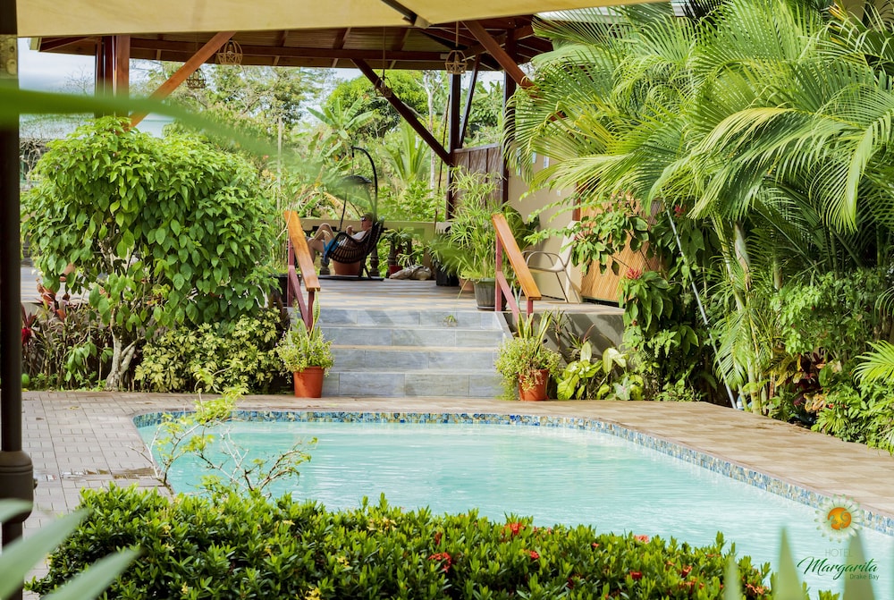 Hotel Margarita - carbon neutral hotel in Puntarenas
