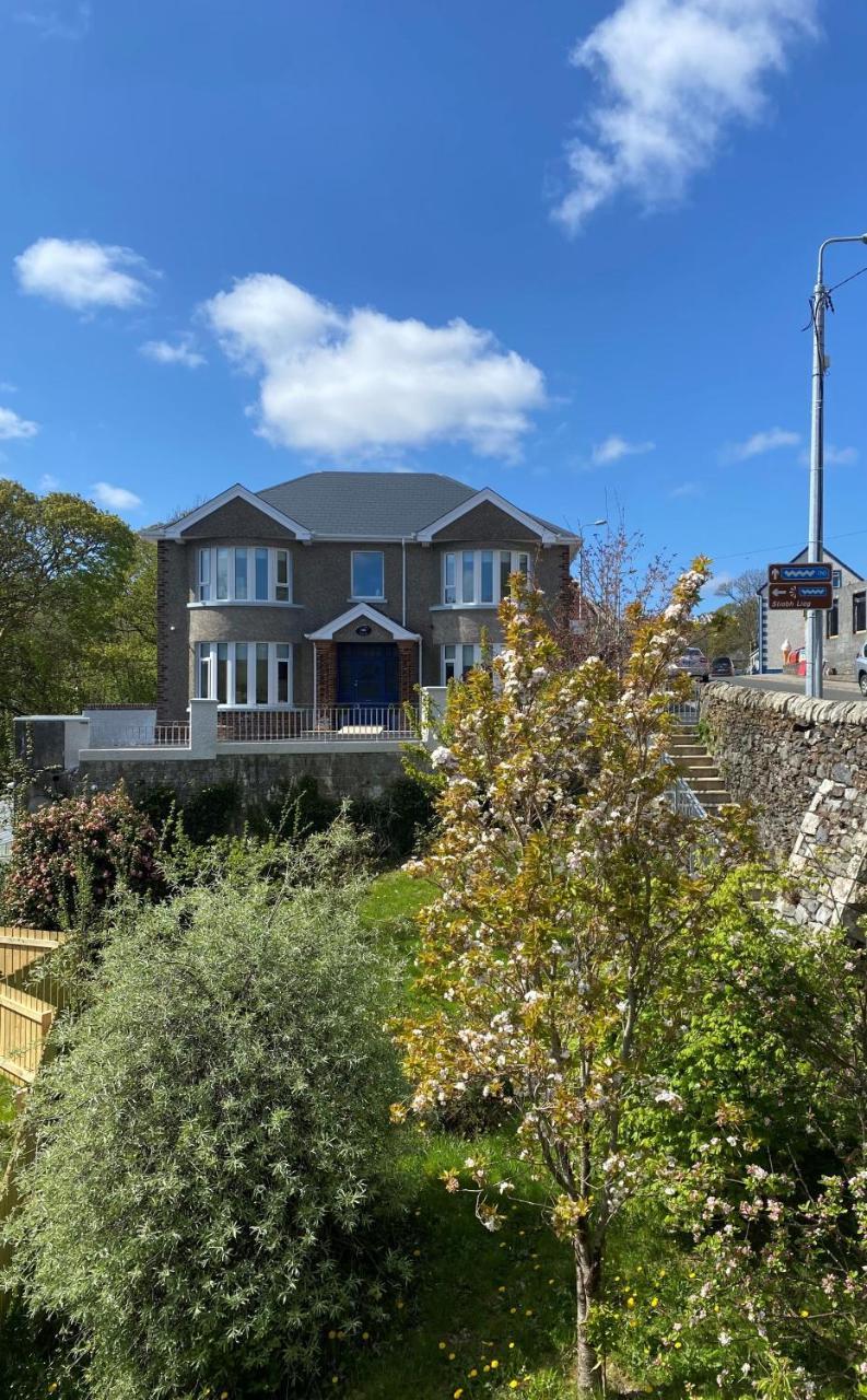 Carrick Gate - carbon neutral hotel in Unknown City