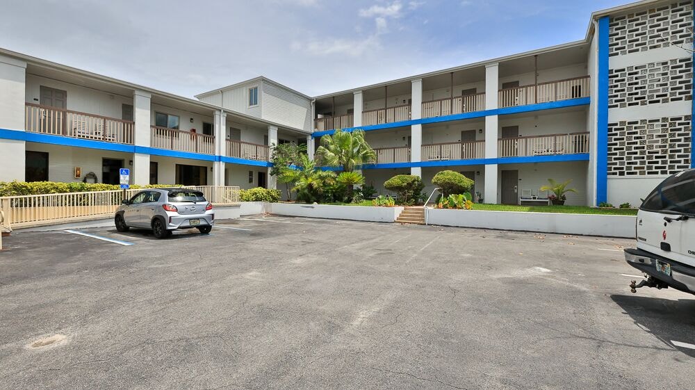 Driftwood Beach Motel - photo 114