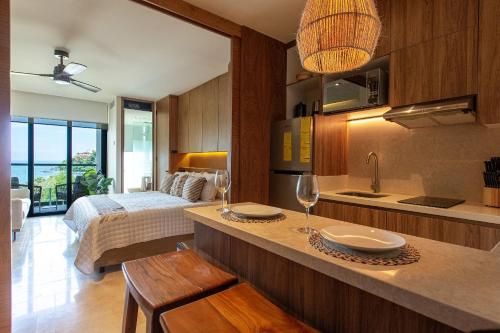 Hermoso Estudio frente al mar Zantamar 304 — 4-Star Luxury Hotel in Cruz De Huanacaxtle, Mexico