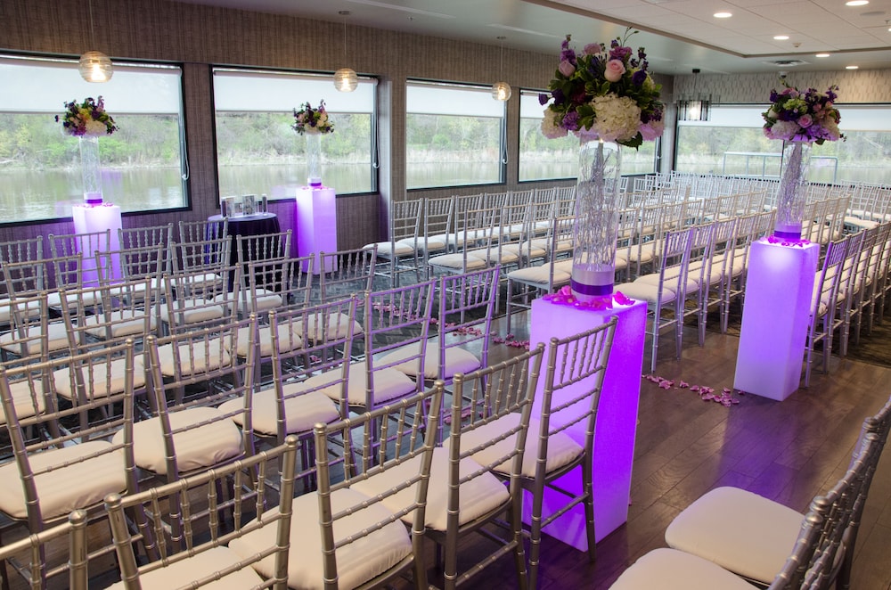 Holiday Inn Milwaukee Riverfront by IHG - photo 36