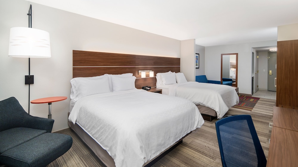 Holiday Inn Express & Suites Dinuba West by IHG - photo 4
