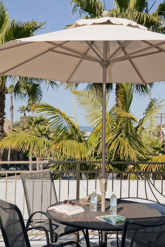 Holiday Inn Express & Suites La Jolla Windansea Beach by IHG - photo 35