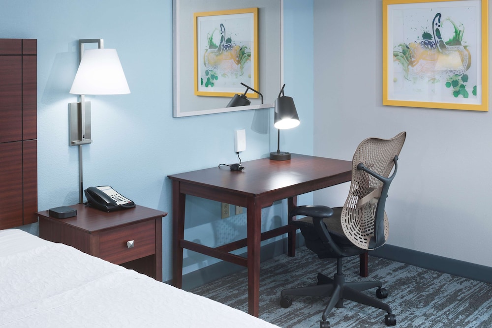 Hampton Inn & Suites Oklahoma City Bricktown - photo 14
