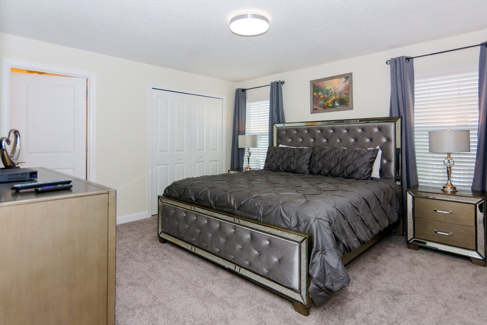 5 Bedrooms 4 Bathrooms Storey Lake 2373 Rt - photo 6