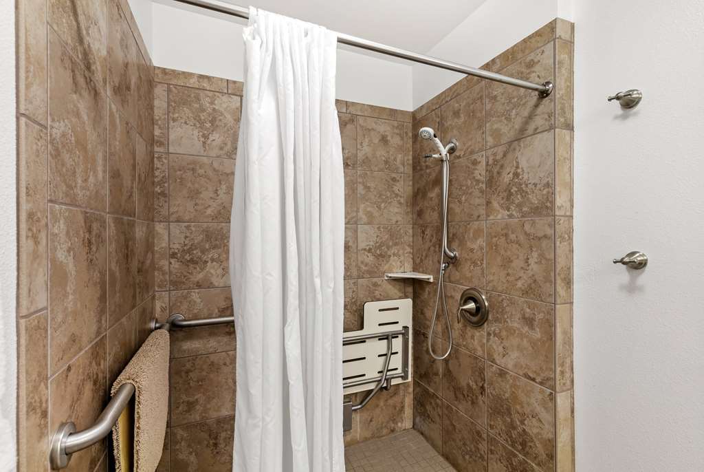 Days Inn by Wyndham Great Falls - photo 38