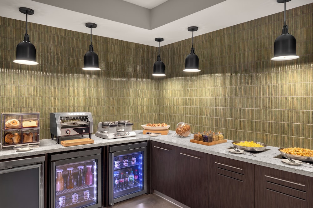 DoubleTree by Hilton Phoenix Midtown - photo 24